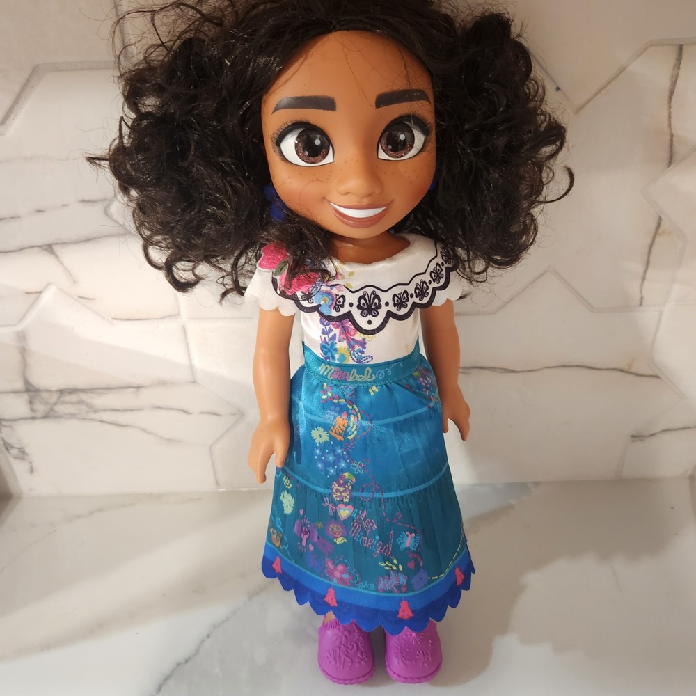 Disney Encanto Mirabel Doll Singing Interactive Talking Music‎